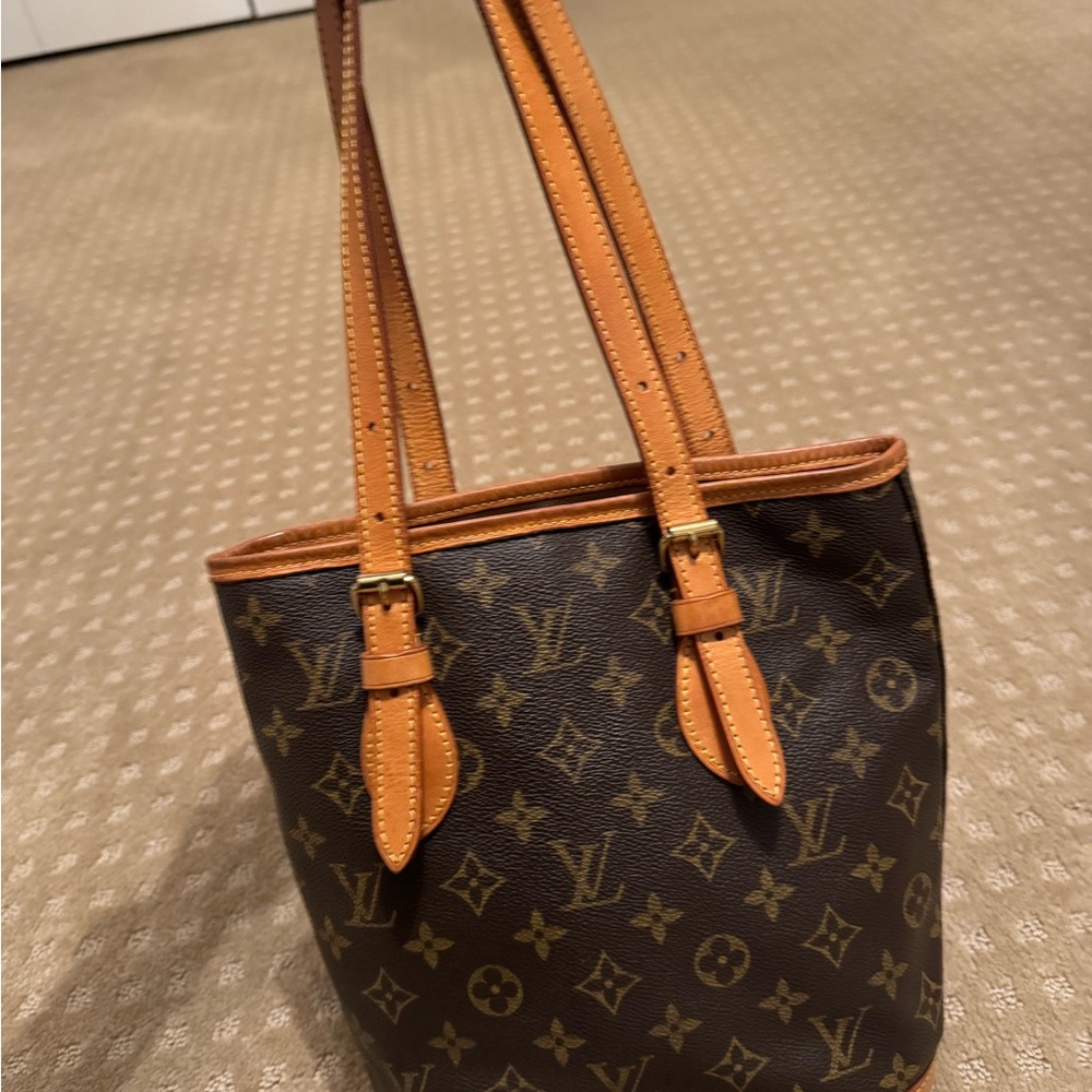 Louis Vuitton Brown Monogram bucket Bag